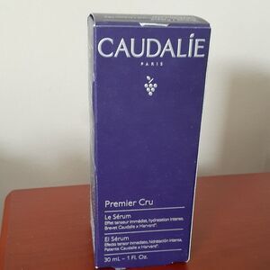 Caudalie Premier Cru Anti-Aging Serum with Niacinamide and Hyaluronic Acid new